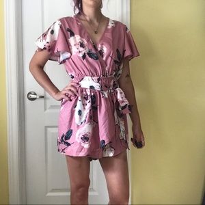 ✨2/$15✨ SHEIN Romper / Dress (skort)?